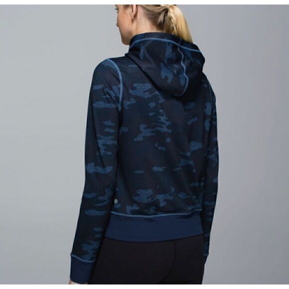 LULULEMON Namaskar Hoodie Jacket Lotus Camo Oil Slick Blue Inkwell Women Size 4 - Picture 2 of 8